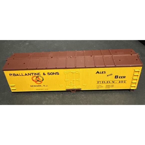 HO Scale Walthers Ballantine & Sons 40' Refrigerator Car Unassembled 932-2476 - Picture 3 of 7